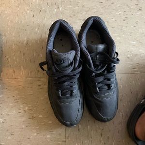 Men’s Nike sneakers